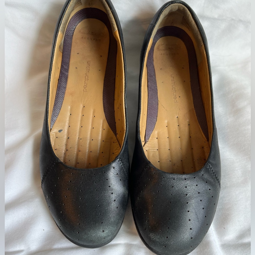 Clarks black leather flats size 9